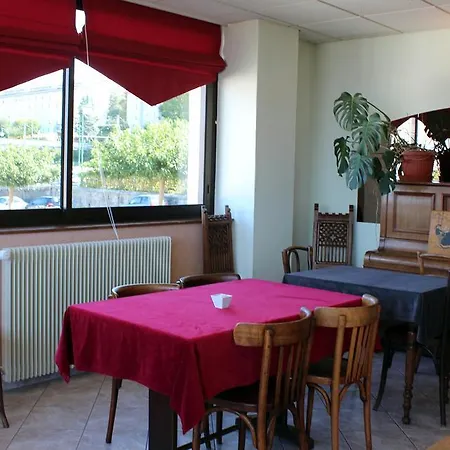 オテル エビアン エクスプレス テルミナス 2*