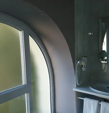 オテル エビアン エクスプレス テルミナス エヴィアン・レ・バン